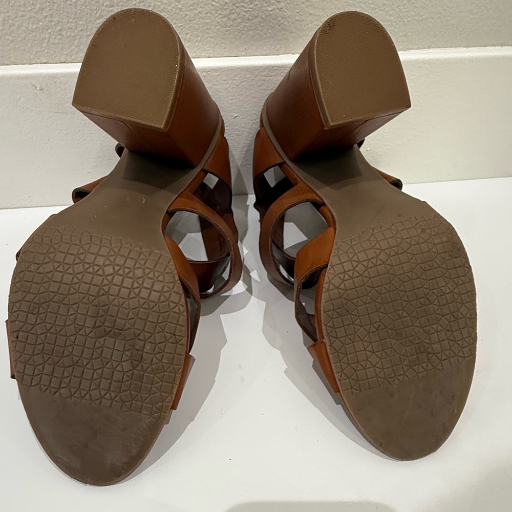 BP. Nordstrom Crisscross Strap block-heel Buckle size 7.5 in brown - Picture 9 of 10